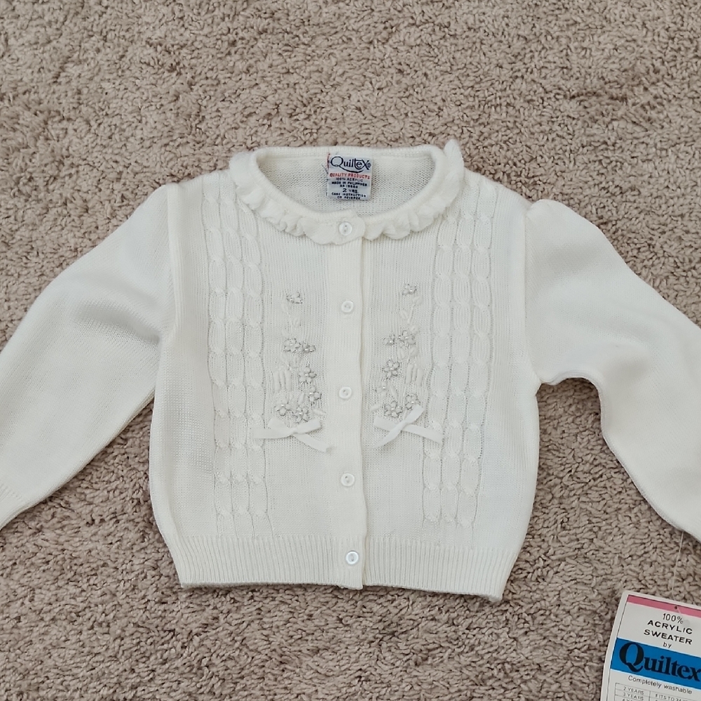Quiltex White Cable Knit Sweater